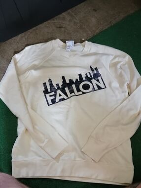 FALLON White Crewneck Sweater with Navy Skyline Logo